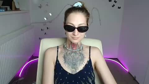 Snapshot of alexa_kittie chatting on 07.15.26 Alexa online show from 07.15.26