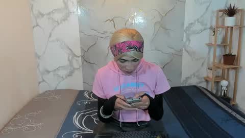 Snapshot of alexa_torres04 chatting on 06.28.26 alexa_torres04 online show from 06.28.26