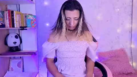 alexaavandercloude online show from 07.07.26