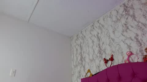 Snapshot of alexafontana chatting on 03.25.26 Alexa Fontana online show from 03.25.26