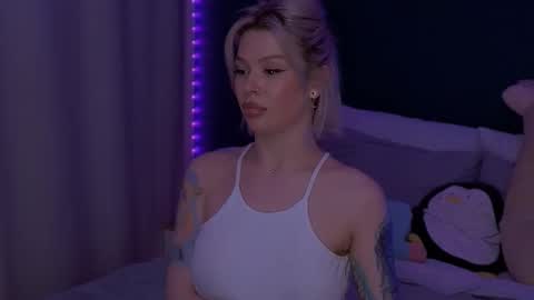 Snapshot of alexamason chatting on 03.02.26 Alexa Mason online show from 03.02.26