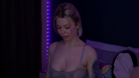 Snapshot of alexamason chatting on 03.14.26 Alexa Mason online show from 03.14.26