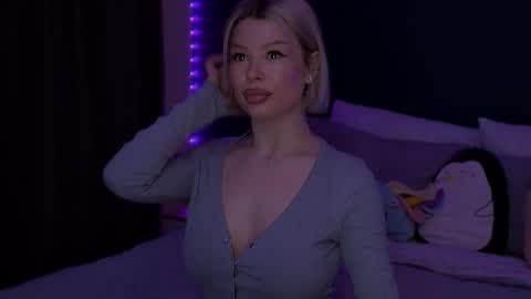 Snapshot of alexamason chatting on 03.19.26 Alexa Mason online show from 03.19.26