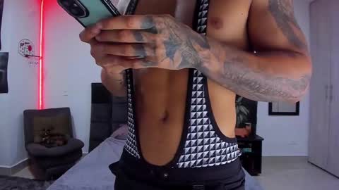 Onlyfansalexmartinezwb  Instagram alexwbmartinez  Twitter martinezcb937 online show from 12.20.24