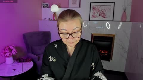 Alexandra online show from 02.04.25