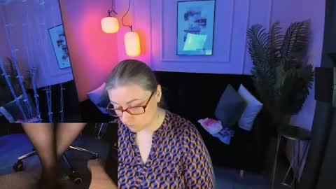 Alexandra online show from 04.28.26