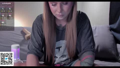 Snapshot of alexashowcum chatting on 12.29.24 Alexa online show from 12.29.24