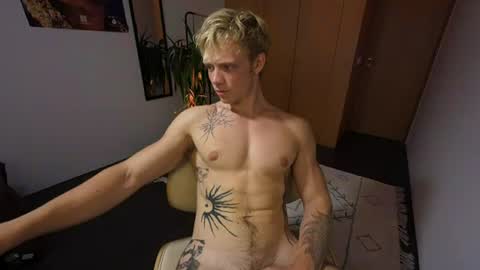 Snapshot of alexbarczukxxx chatting on 06.18.26 Alex Barczuk online show from 06.18.26