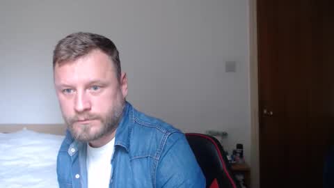 Snapshot of alexboy2022 chatting on 09.14.25 onlyfans..alexyno2022 online show from 09.14.25