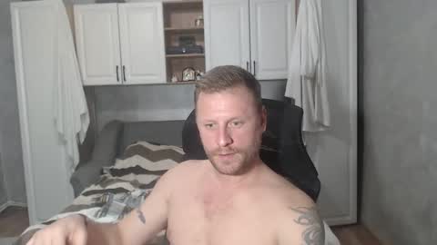 Snapshot of alexboy2022 chatting on 11.30.25 onlyfans..alexyno2022 online show from 11.30.25