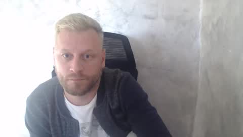 Snapshot of alexboy2022 chatting on 12.16.25 onlyfans..alexyno2022 online show from 12.16.25