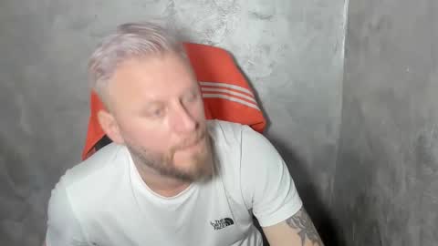 Snapshot of alexboy2022 chatting on 02.01.26 onlyfans..alexyno2022 online show from 02.01.26