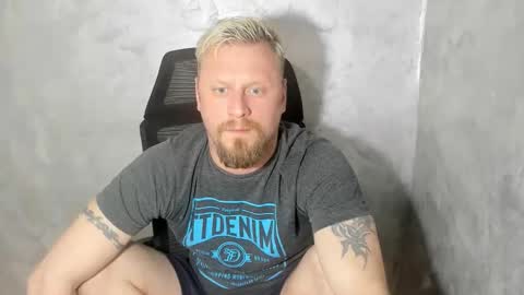 Snapshot of alexboy2022 chatting on 03.19.26 onlyfans..alexyno2022 online show from 03.19.26