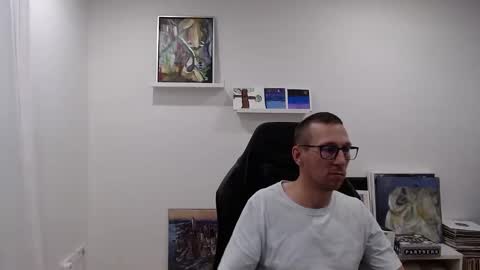 Snapshot of alexhunter4u chatting on 12.15.24 alexhunter4u online show from 12.15.24