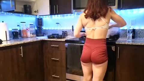 Snapshot of alexi793021 chatting on 12.11.24 Alexi online show from 12.11.24