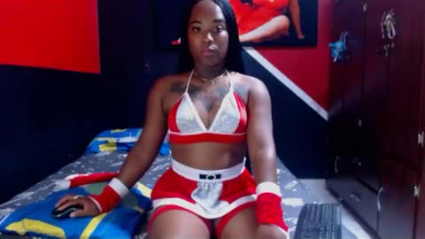 Snapshot of alexia_sinclaire24 chatting on 12.25.24 alexia_sinclaire24 online show from 12.25.24
