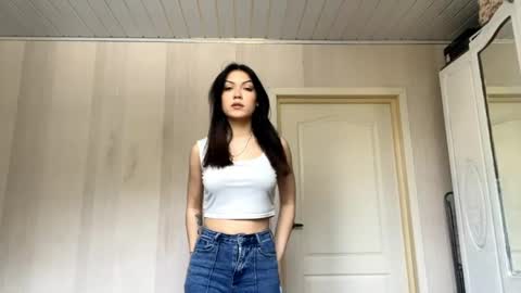 Snapshot of alexiaficke chatting on 04.13.26 Emila online show from 04.13.26