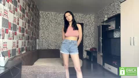 Snapshot of alexiaficke chatting on 05.14.26 Emila online show from 05.14.26