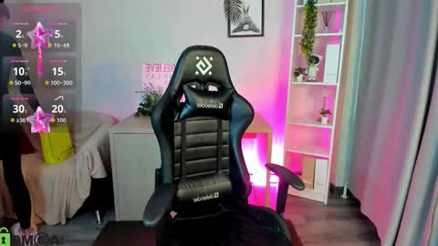 Alexis   Mon Tue Wed Thu Fri 7 GMT 0100am-0700am  online show from 11.12.25