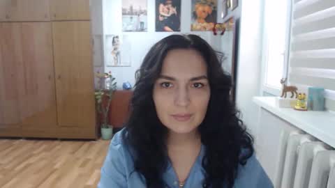 Snapshot of alexismillers chatting on 09.26.25 AlexisMillers online show from 09.26.25