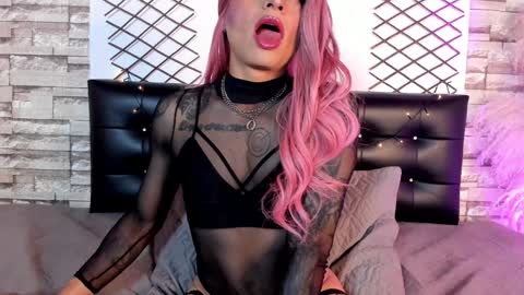 Snapshot of alexjhonsson chatting on 01.25.25 Alexjhonsson online show from 01.25.25