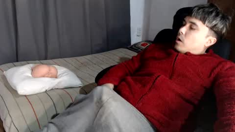 Snapshot of alexriversx chatting on 06.26.26 Alexander online show from 06.26.26