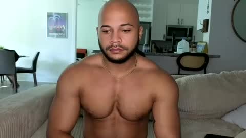 Snapshot of alextbigd chatting on 09.29.25 alextbigd online show from 09.29.25