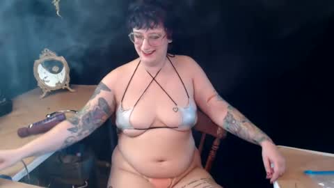 Snapshot of alexthornewood chatting on 07.18.26 Alex Thornewood online show from 07.18.26