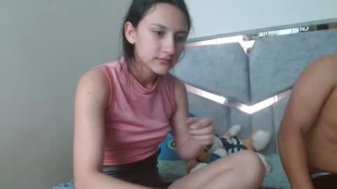 alex y luisa online show from 10.21.25