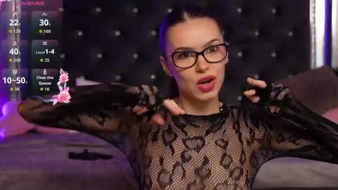 Snapshot of alexxisrae chatting on 05.11.26 Alexxis Rae online show from 05.11.26