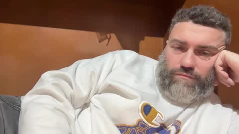 Snapshot of alfali chatting on 02.14.25 alfali online show from 02.14.25