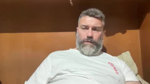 Snapshot of alfali chatting on 10.14.25 alfali online show from 10.14.25