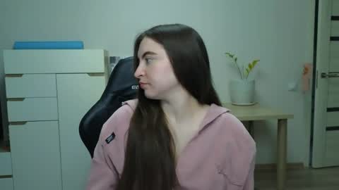 Alice online show from 04.19.26