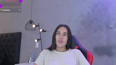 Snapshot of alice__susan chatting on 04.05.26 Alice Susan online show from 04.05.26