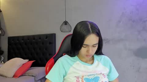 Snapshot of alice__susan chatting on 05.19.26 Alice Susan online show from 05.19.26