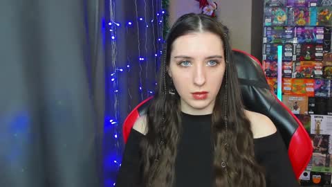 Snapshot of alice_bailey chatting on 12.14.24 Alice online show from 12.14.24