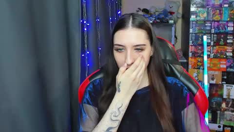 Snapshot of alice_bailey chatting on 03.07.25 Alice online show from 03.07.25