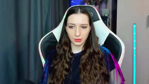 Snapshot of alice_bailey chatting on 09.19.25 Alice online show from 09.19.25