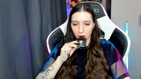 Snapshot of alice_bailey chatting on 02.22.26 Alice online show from 02.22.26