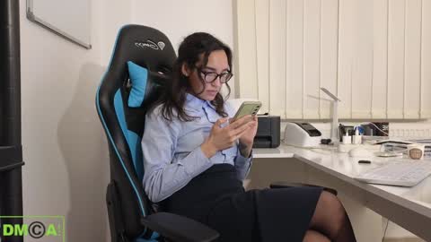 Snapshot of alice_bane chatting on 01.07.25 A R Y A  T I A online show from 01.07.25