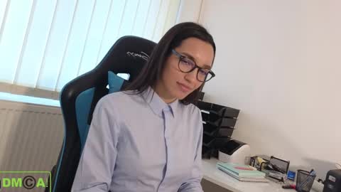 Snapshot of alice_bane chatting on 02.23.25 A R Y A  T I A online show from 02.23.25