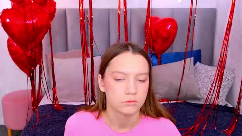 Snapshot of alice_charmy chatting on 02.13.25 Alice in Wonderland online show from 02.13.25