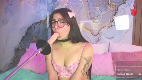 Snapshot of alice_cute77 chatting on 05.08.26 Mey online show from 05.08.26
