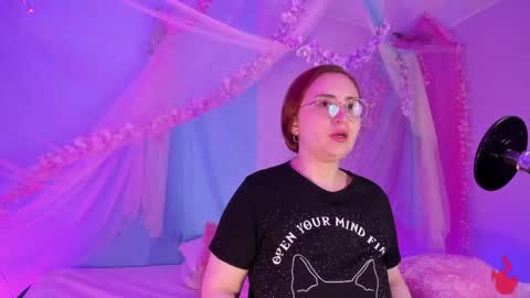 Snapshot of alice_cute77 chatting on 05.19.26 Mey online show from 05.19.26