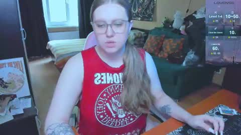 Snapshot of alice_dreamgirl_ chatting on 06.06.26 Alice 3 online show from 06.06.26