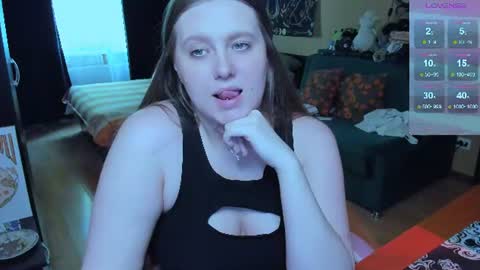 Snapshot of alice_dreamgirl_ chatting on 06.23.26 Alice 3 online show from 06.23.26