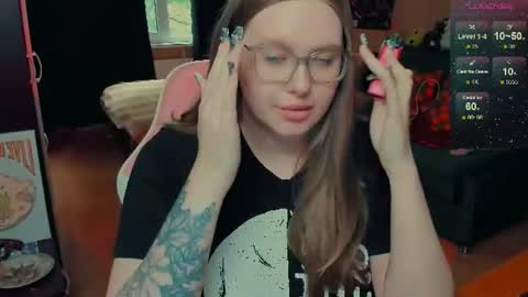 Snapshot of alice_dreamgirl_ chatting on 07.22.26 Alice 3 online show from 07.22.26