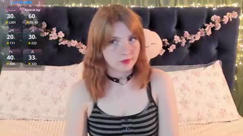 Snapshot of alice_langley chatting on 06.19.26 Alice 3 online show from 06.19.26