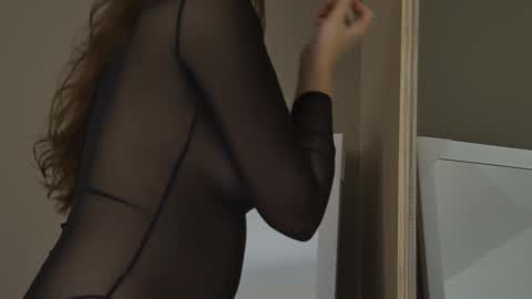 Snapshot of alice_munro chatting on 09.30.25 AliceMunro online show from 09.30.25