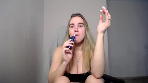 Snapshot of alice_rays_ chatting on 01.09.26 Alice online show from 01.09.26